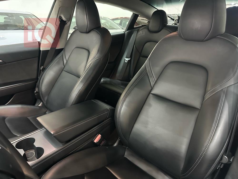 تسلا موديل 3